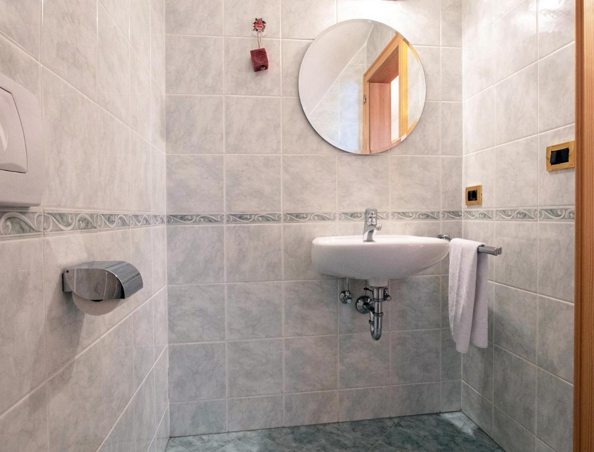 Mountain Living Apartment Idylia Ortisei Ngoại thất bức ảnh